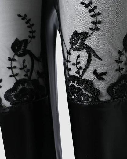 Pantalón ajustado con encaje transparente